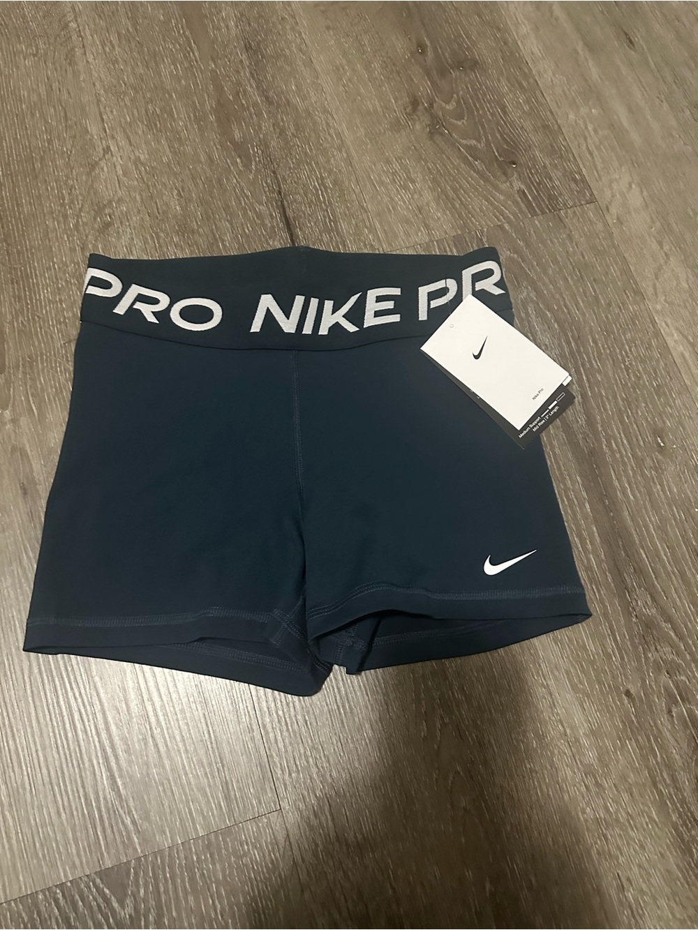 New Nike Pro Women’s Navy Blue Bike Shorts - Picture 2 of 8